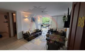 TOP SUITE Lugar encantador con parqueadero, internet 200Mgz